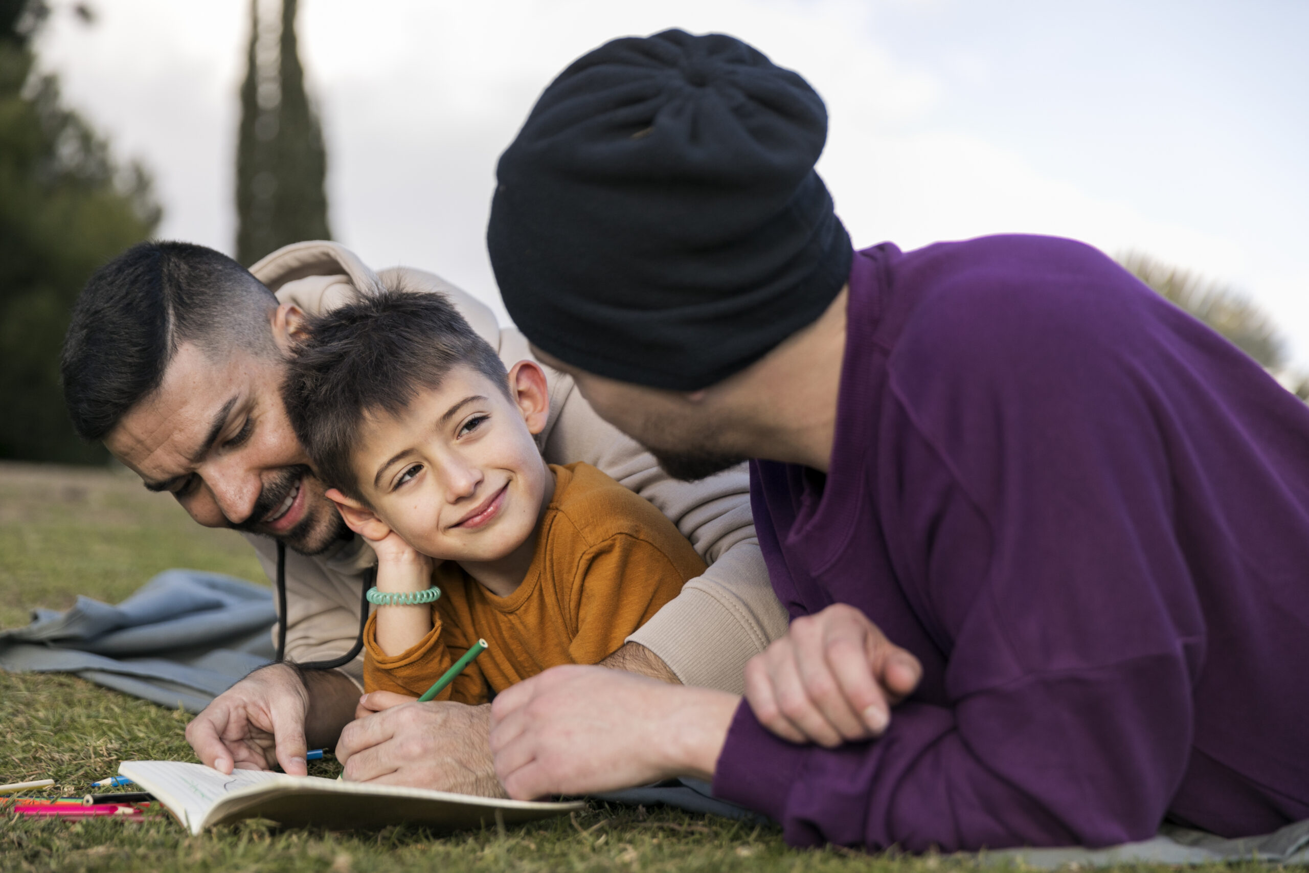 medium-shot-happy-lgbt-family-park